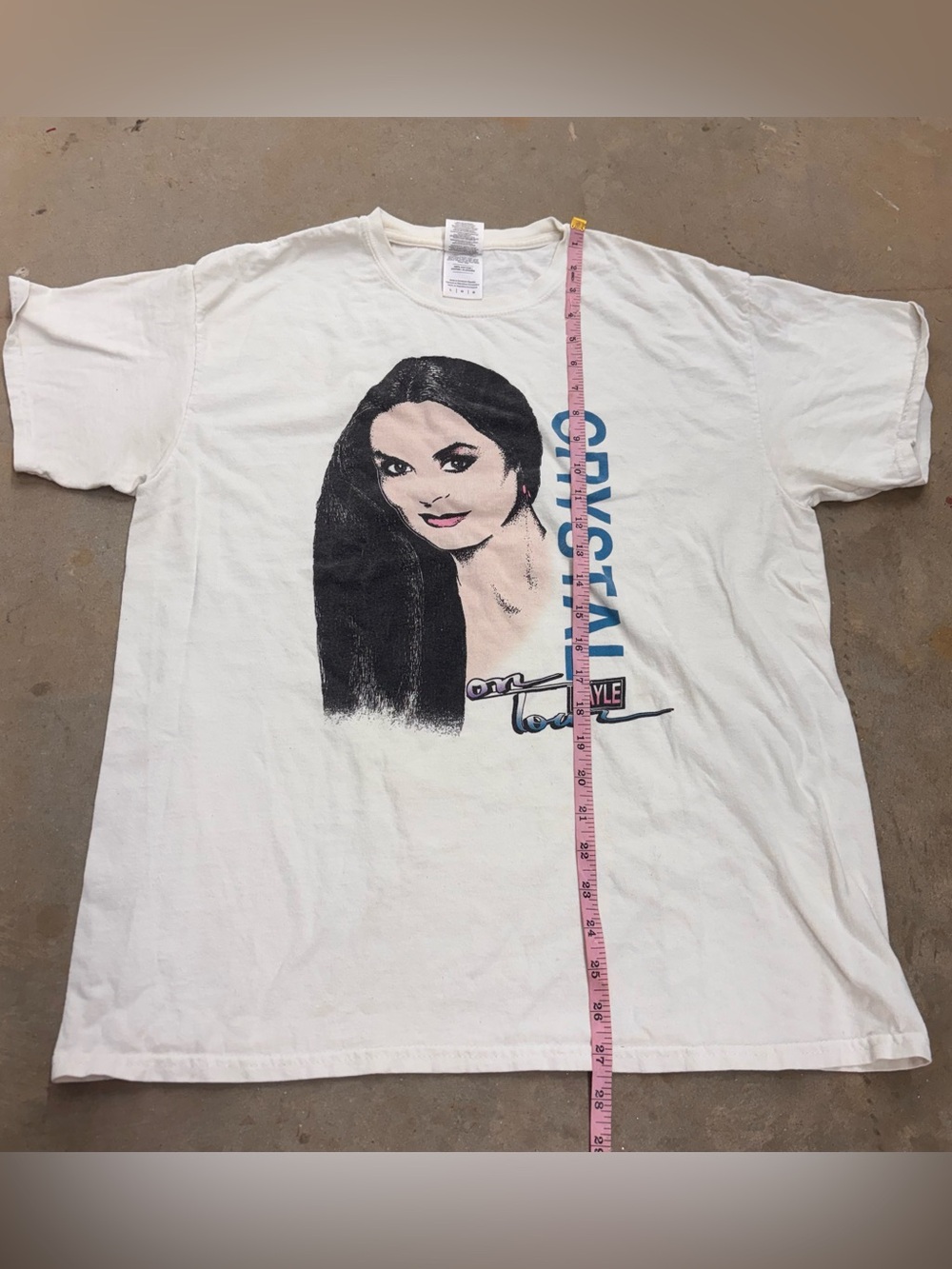 Crystal Gayle On Tour Graphic T-Shirt White Large Talladega Nights Ricky Bobby - Picture 4 of 6